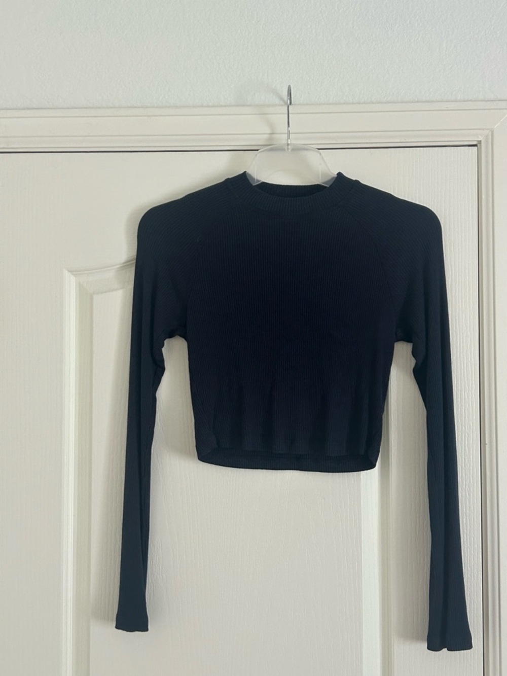 Beyond Yoga Navy Ribbed Cropped Long-Sleeve Top